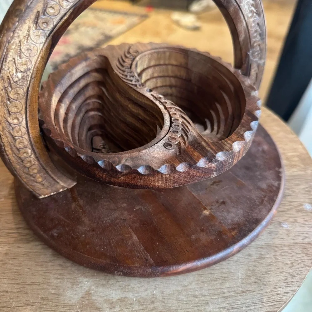 VTG‎ Hand Carved Collapsible Yin Yang Wood Basket Folding Fruit Bowl Decorative